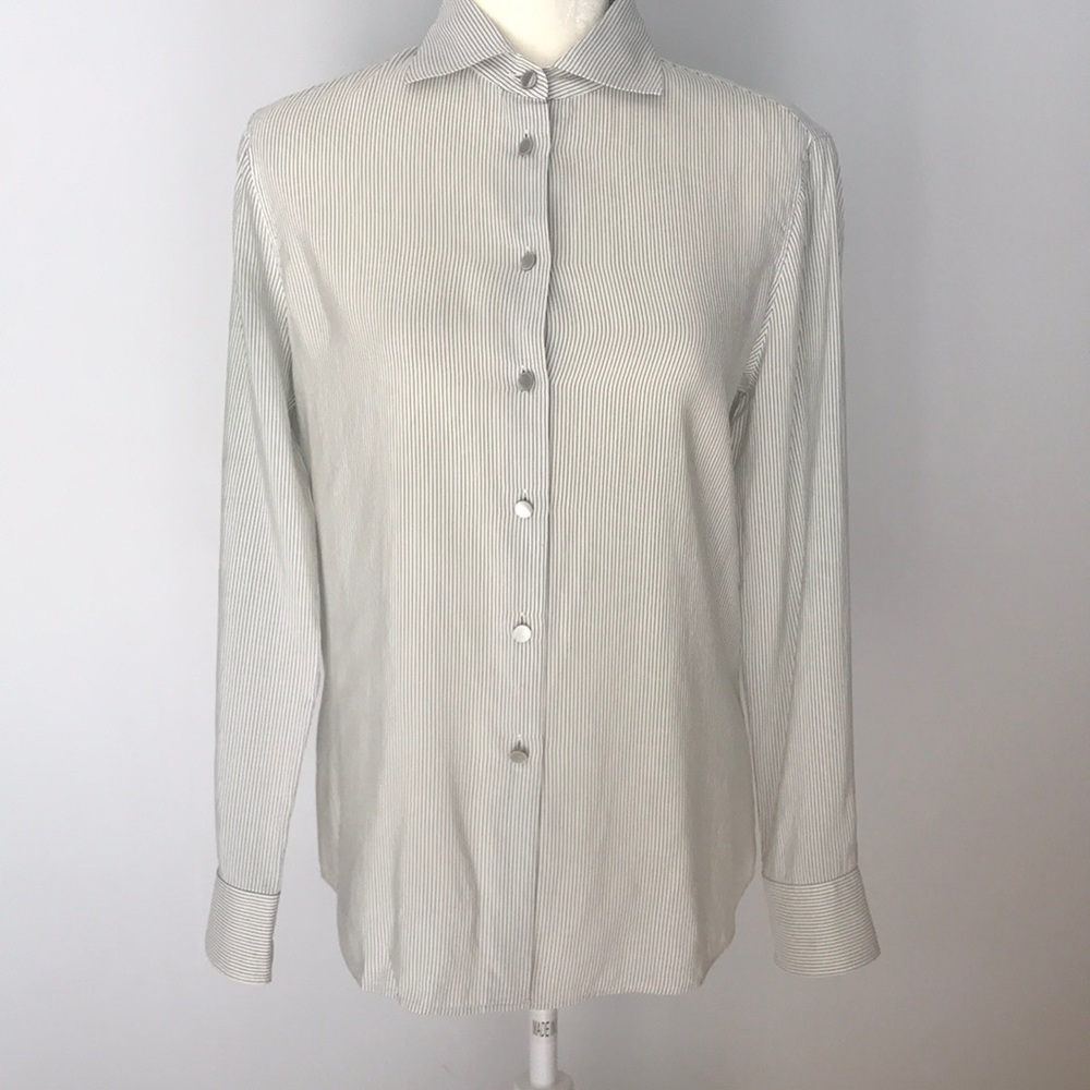 Giorgio Armani 💯 silk blouse